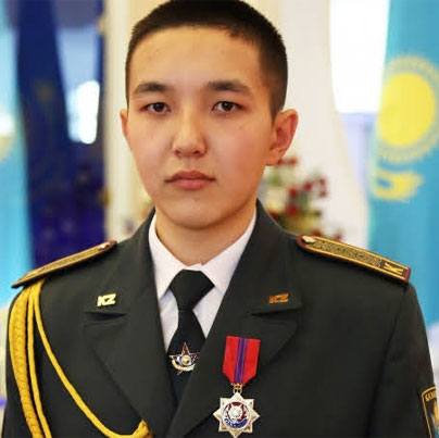 Бахтияр Каирбеков, кавалер ордена Айбын III  степени
