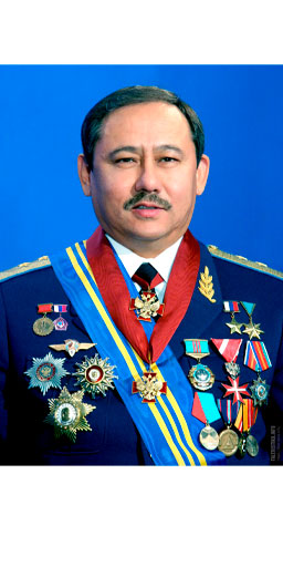 Талгат Мусабаев,  Халык Кахарманы, удостоен почетного звания летчик-космонавт Казахстана