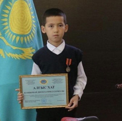 Ведомственные награды МЧС Казахстана: Динмухаммед Жаңбырбай награжден медалью "За спасение утопающих"
