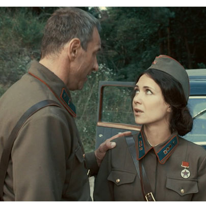 Кадр из фильма "По законам военного времени"
