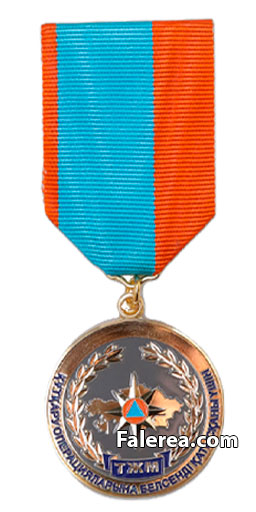 Нагрудный знак "За активное участие в спасательных операциях"