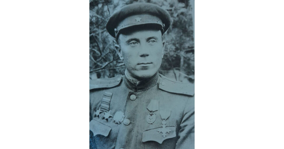 Подполковник И.Ф. Милёхин - командир 1320 стрелкового полка. Фотография 1944 года

