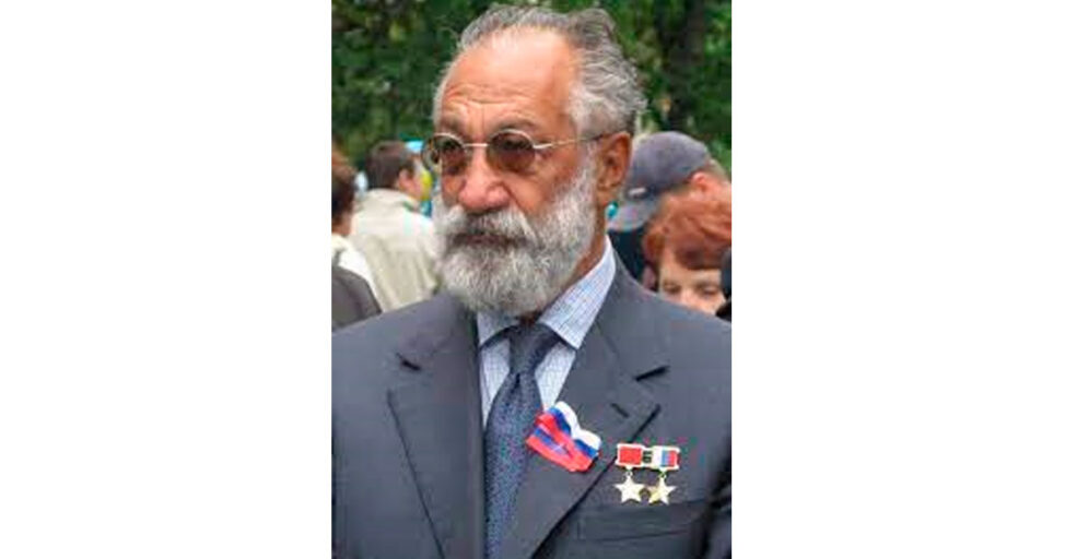 Артур Николаевич Чилингаров, Герой Советского Союза, Герой Российской Федерации
